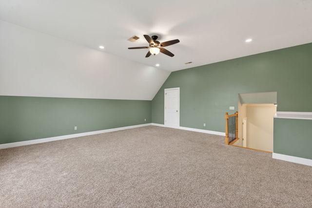 1046 Island Brook Dr, Hendersonville, TN 37075