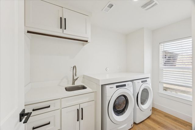 517 Harvard Street, Houston, TX 77007