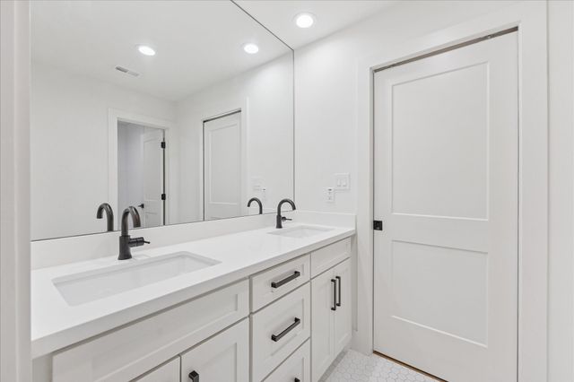 517 Harvard Street, Houston, TX 77007