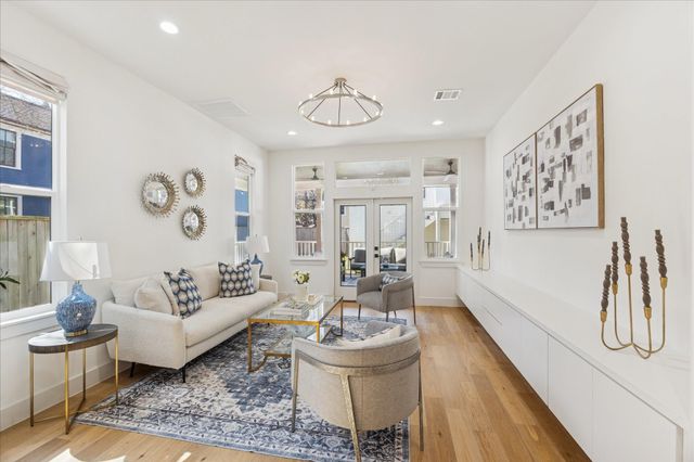 517 Harvard Street, Houston, TX 77007