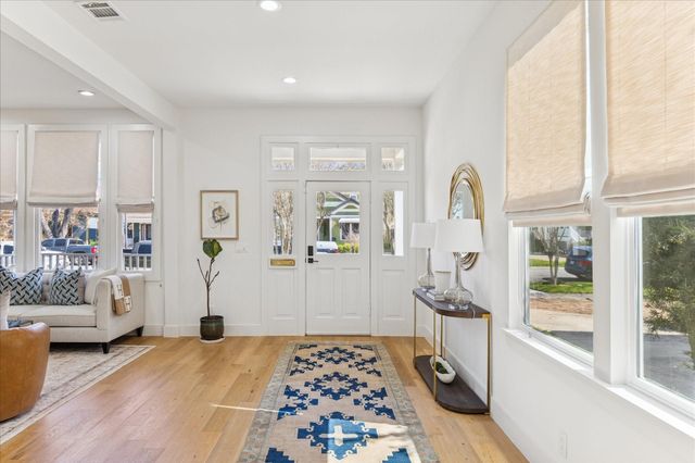 517 Harvard Street, Houston, TX 77007