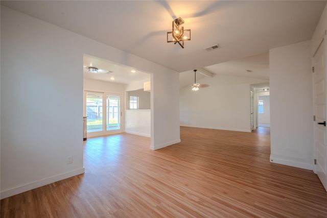 7622 Westbank Avenue, Houston, TX 77064