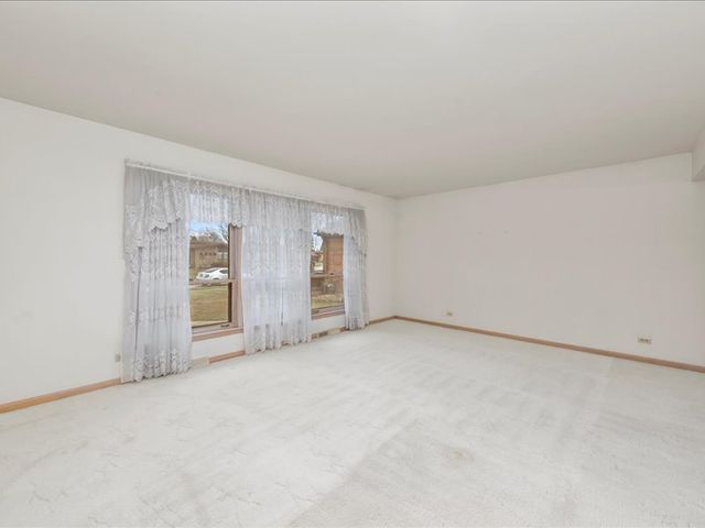 541 E 168 Street, South Holland, IL 60473