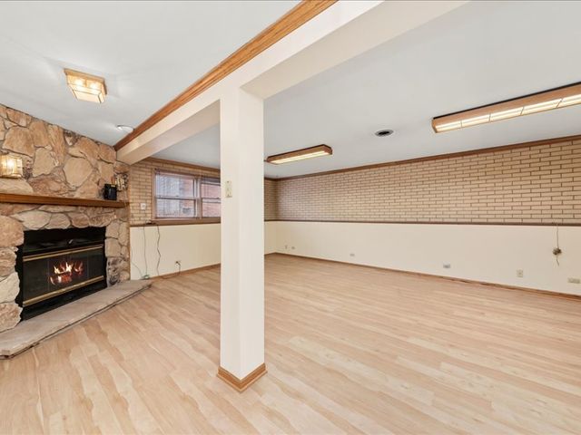 541 E 168 Street, South Holland, IL 60473