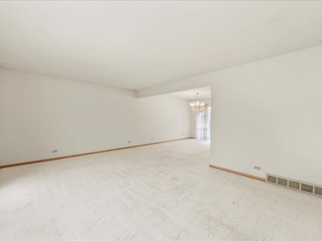 541 E 168 Street, South Holland, IL 60473