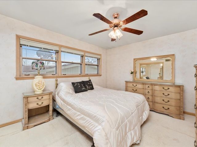 541 E 168 Street, South Holland, IL 60473