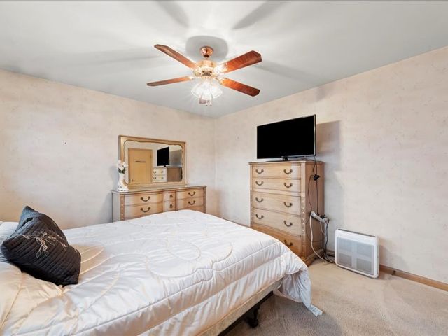 541 E 168 Street, South Holland, IL 60473