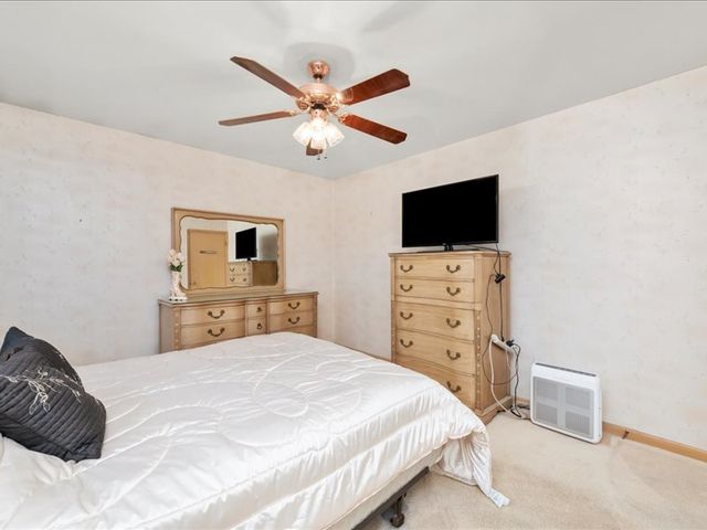 541 E 168 Street, South Holland, IL 60473