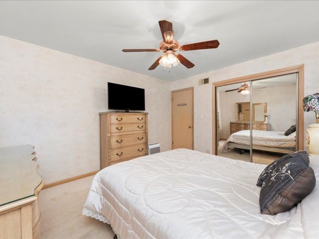 541 E 168 Street, South Holland, IL 60473