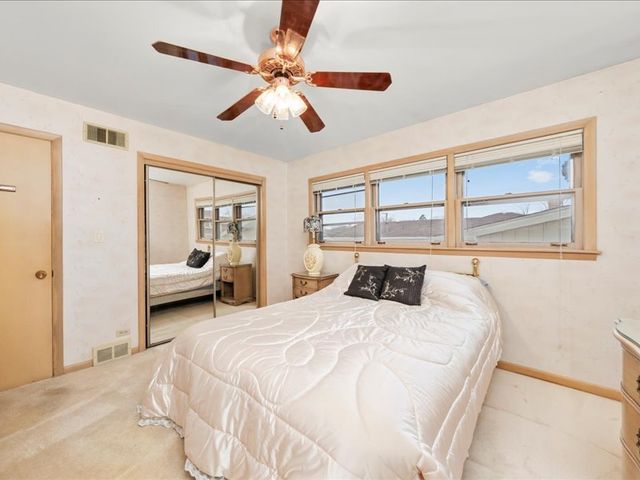 541 E 168 Street, South Holland, IL 60473