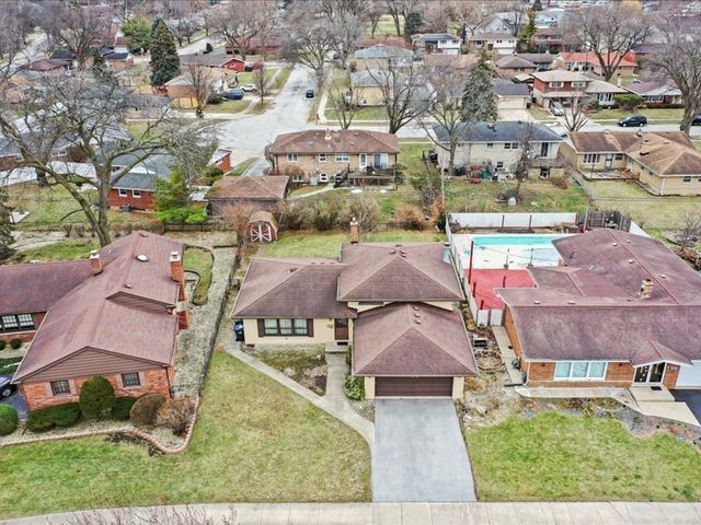 541 E 168 Street, South Holland, IL 60473