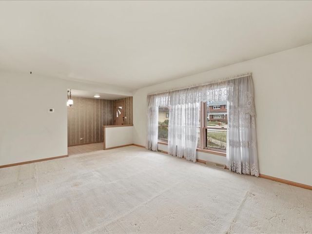 541 E 168 Street, South Holland, IL 60473