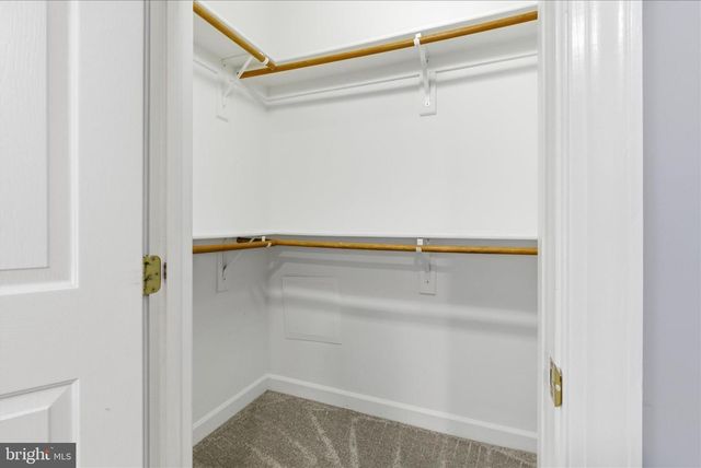 19905 UPLAND TER, Ashburn, VA 20147