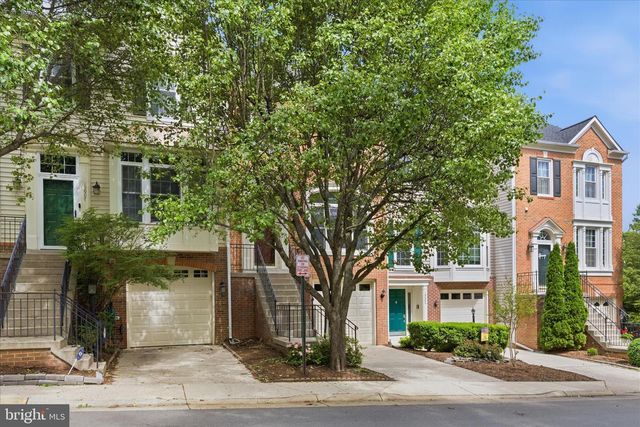 19905 UPLAND TER, Ashburn, VA 20147