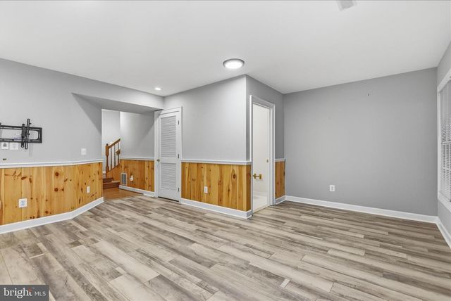 19905 UPLAND TER, Ashburn, VA 20147