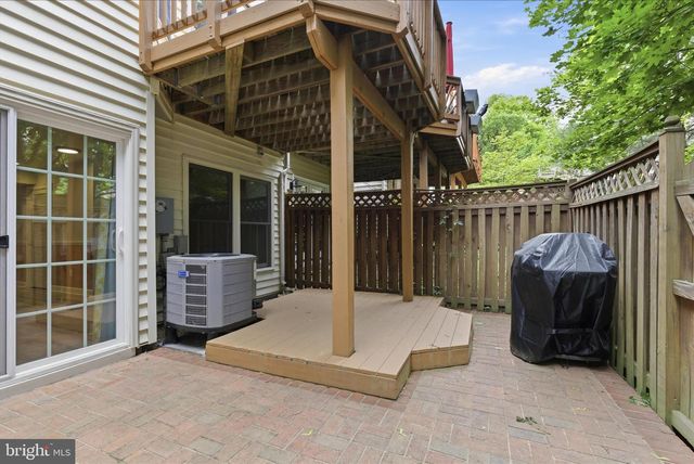 19905 UPLAND TER, Ashburn, VA 20147