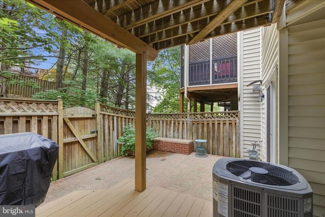 19905 UPLAND TER, Ashburn, VA 20147