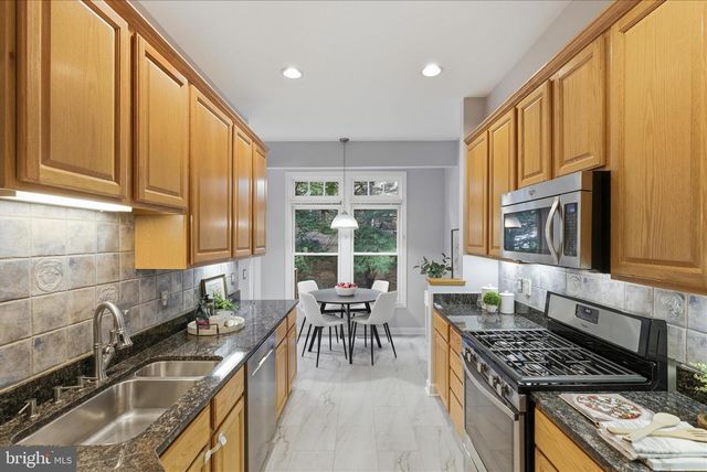 19905 UPLAND TER, Ashburn, VA 20147