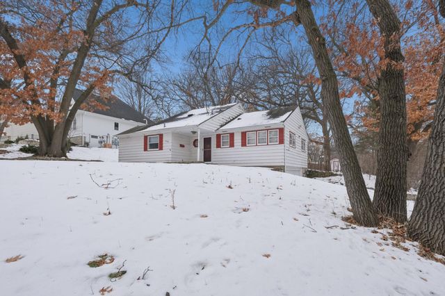 4500 Parkside Lane, Edina, MN 55436