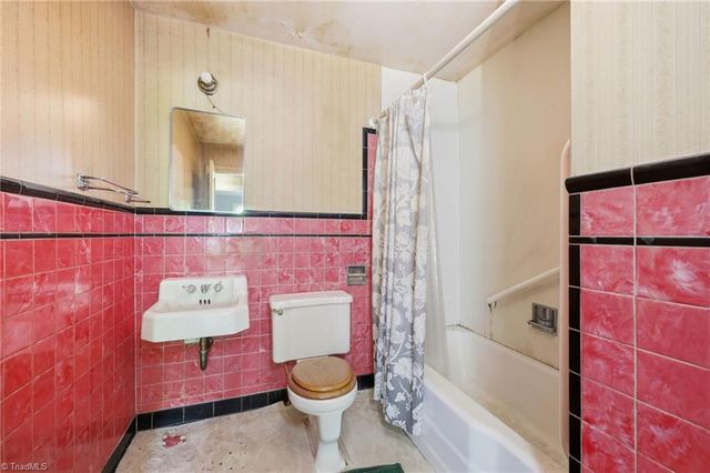 6628 University Parkway, Rural Hall, NC 27045
