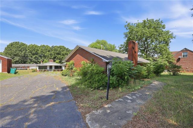 6628 University Parkway, Rural Hall, NC 27045