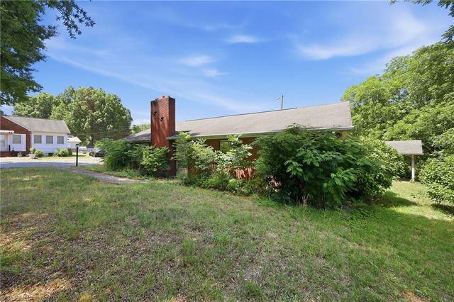 6628 University Parkway, Rural Hall, NC 27045