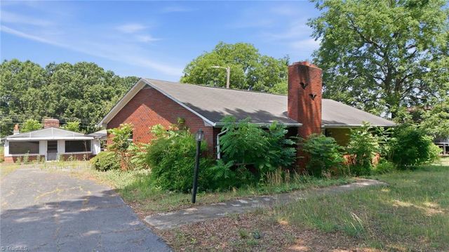 6628 University Parkway, Rural Hall, NC 27045