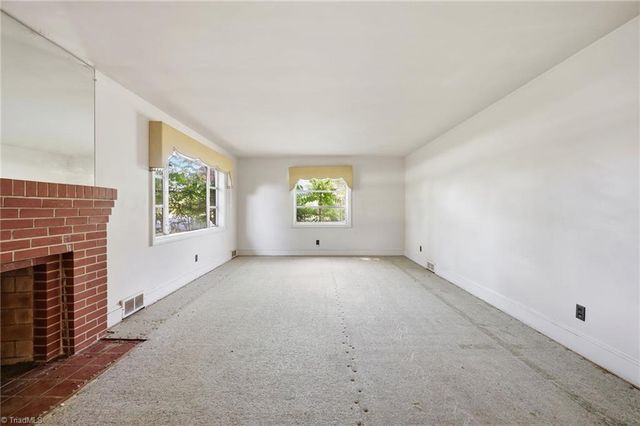 6628 University Parkway, Rural Hall, NC 27045