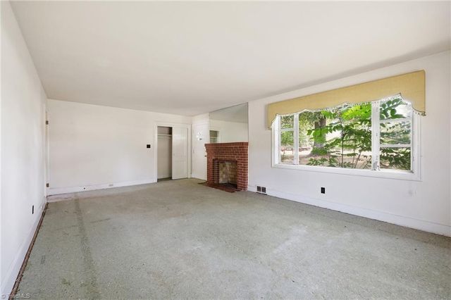 6628 University Parkway, Rural Hall, NC 27045