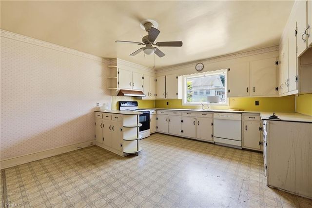 6628 University Parkway, Rural Hall, NC 27045