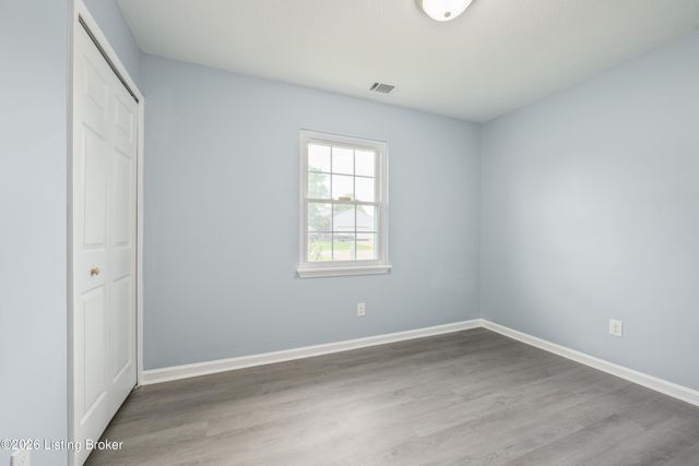12226 Somerset Dr, Louisville, KY 40229