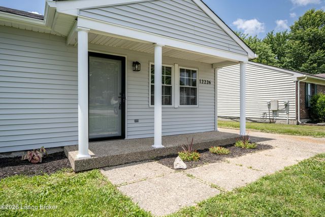 12226 Somerset Dr, Louisville, KY 40229