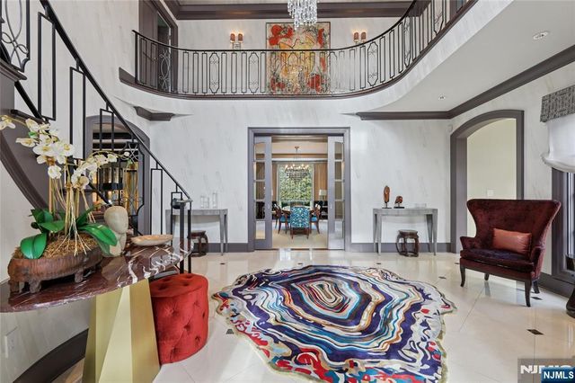 66 Hoover Drive, Cresskill, NJ 07626