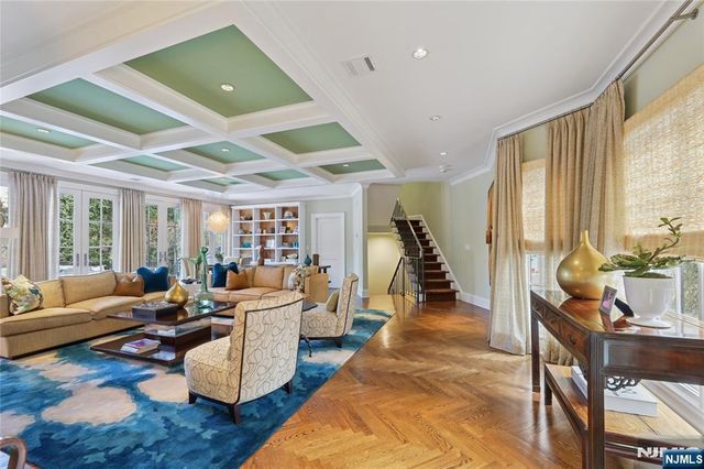 66 Hoover Drive, Cresskill, NJ 07626