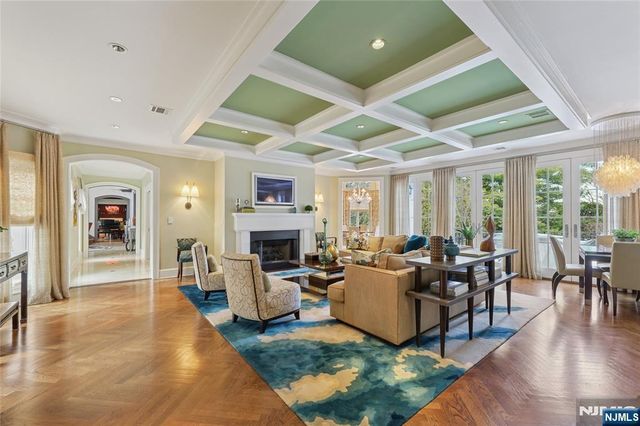 66 Hoover Drive, Cresskill, NJ 07626