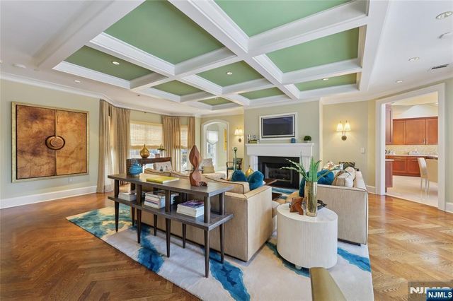 66 Hoover Drive, Cresskill, NJ 07626