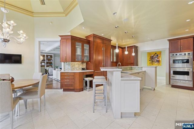 66 Hoover Drive, Cresskill, NJ 07626