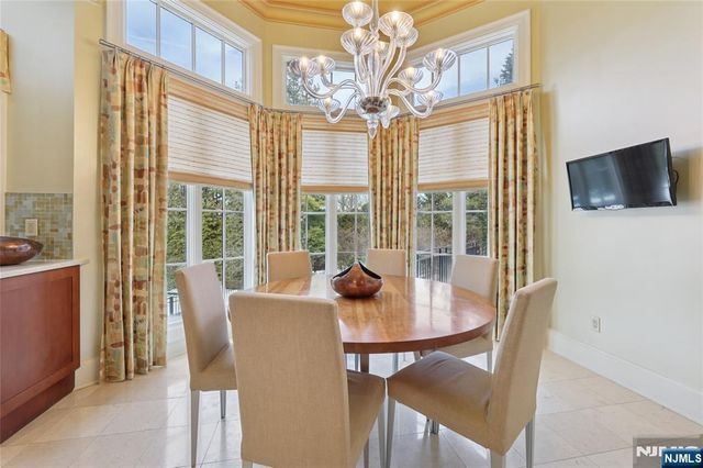 66 Hoover Drive, Cresskill, NJ 07626