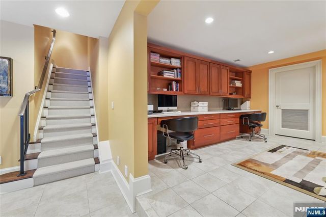 66 Hoover Drive, Cresskill, NJ 07626