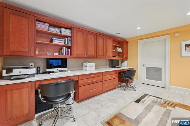 66 Hoover Drive, Cresskill, NJ 07626