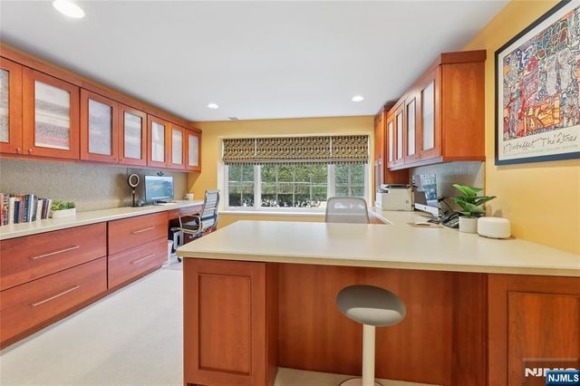 66 Hoover Drive, Cresskill, NJ 07626