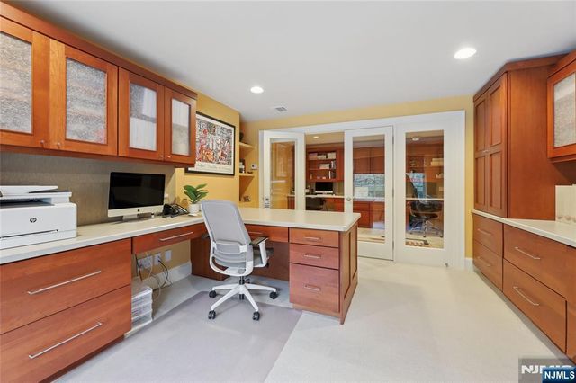 66 Hoover Drive, Cresskill, NJ 07626