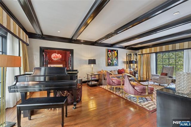 66 Hoover Drive, Cresskill, NJ 07626