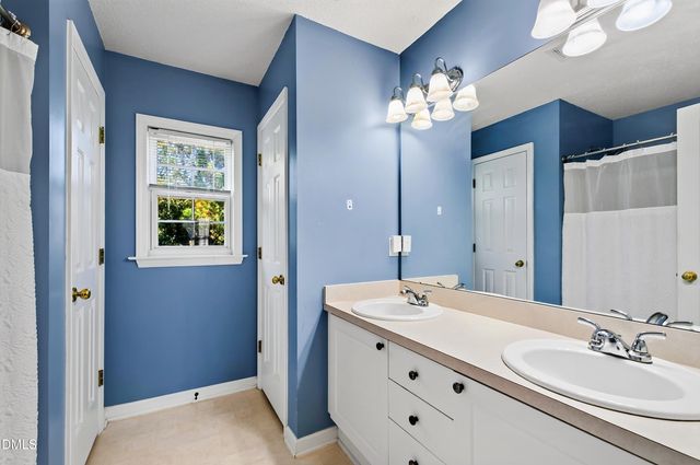 809 Willowedge Court, Knightdale, NC 27545