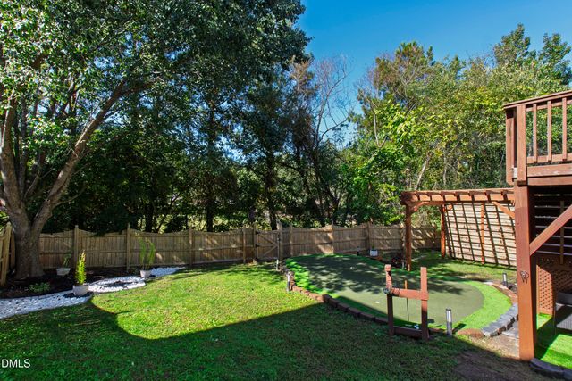 809 Willowedge Court, Knightdale, NC 27545