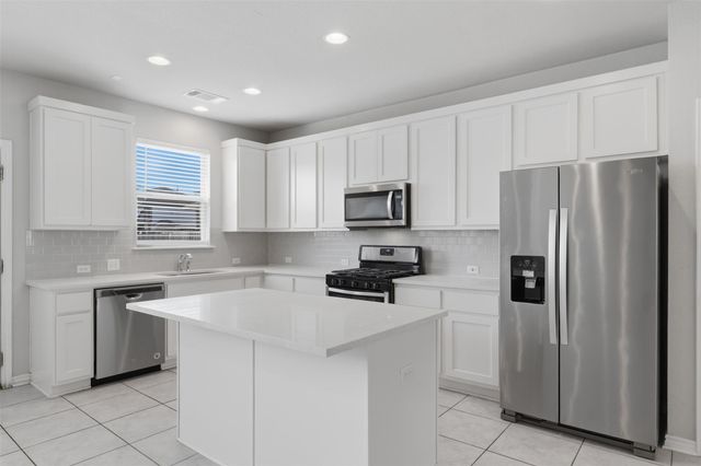 2129 Pecan Island DR, Leander, TX 78641