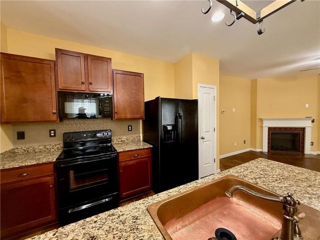 500 Altama Way, Acworth, GA 30102