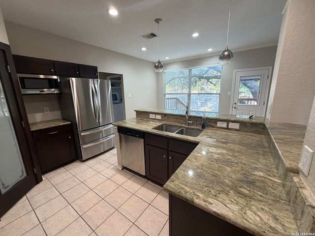 13003 LEGEND CAVE DR, San Antonio, TX 78230