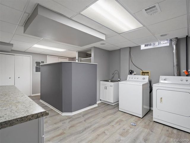 2090 Bradford Road, Birmingham, MI 48009