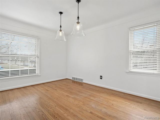 2090 Bradford Road, Birmingham, MI 48009